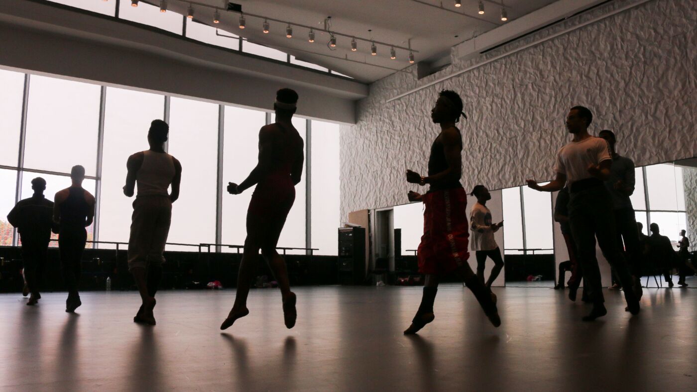 Kennedy Center termine l'équipe de programmation de danse