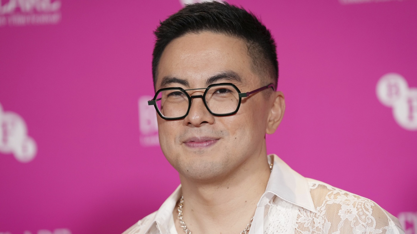 `` SNL '' Castmember Bowen Yang partage un morceau de «contrebande culturelle» de sa jeunesse