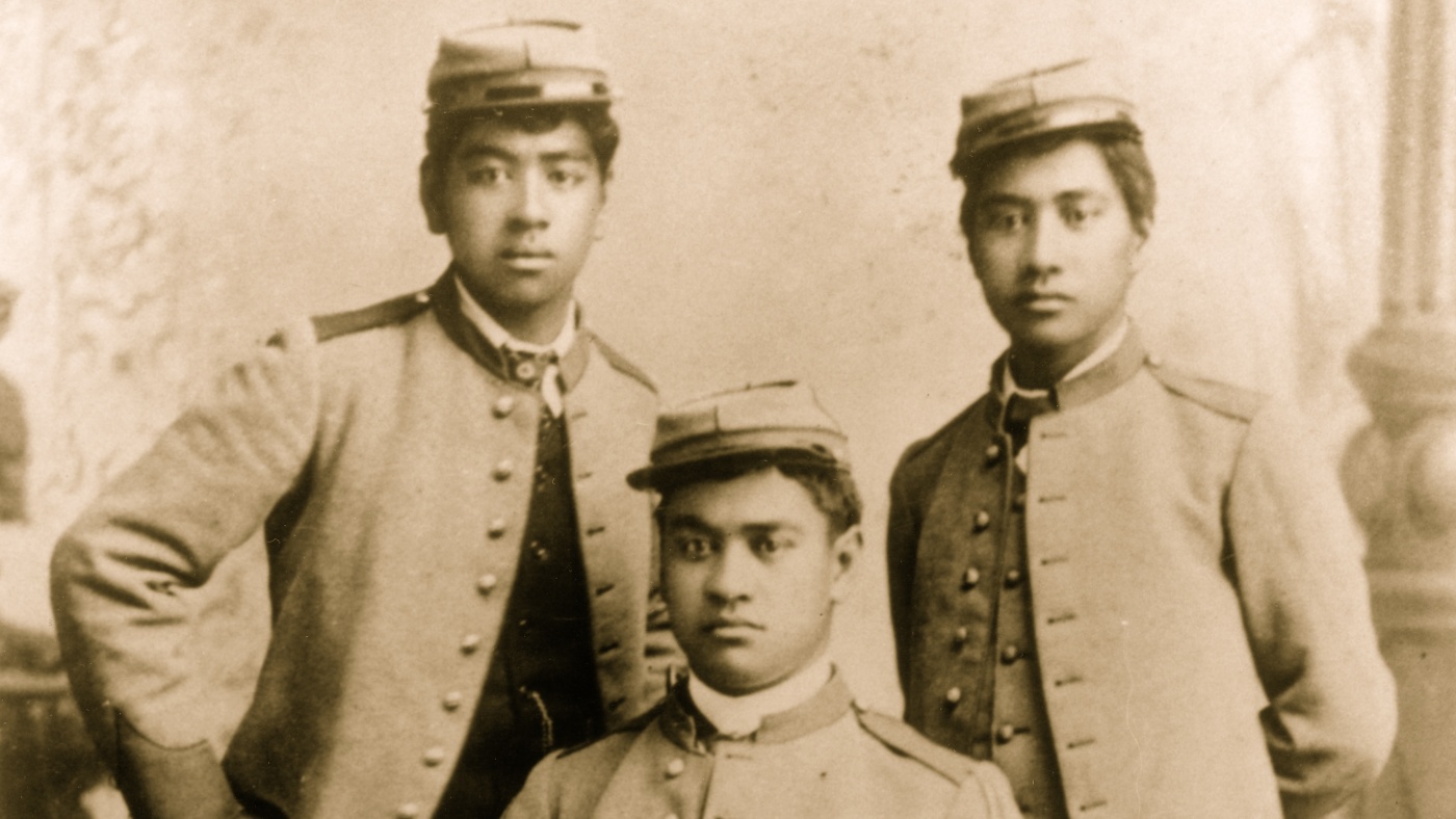 Comment 3 adolescents hawaïens ont apporté du surf sur le continent