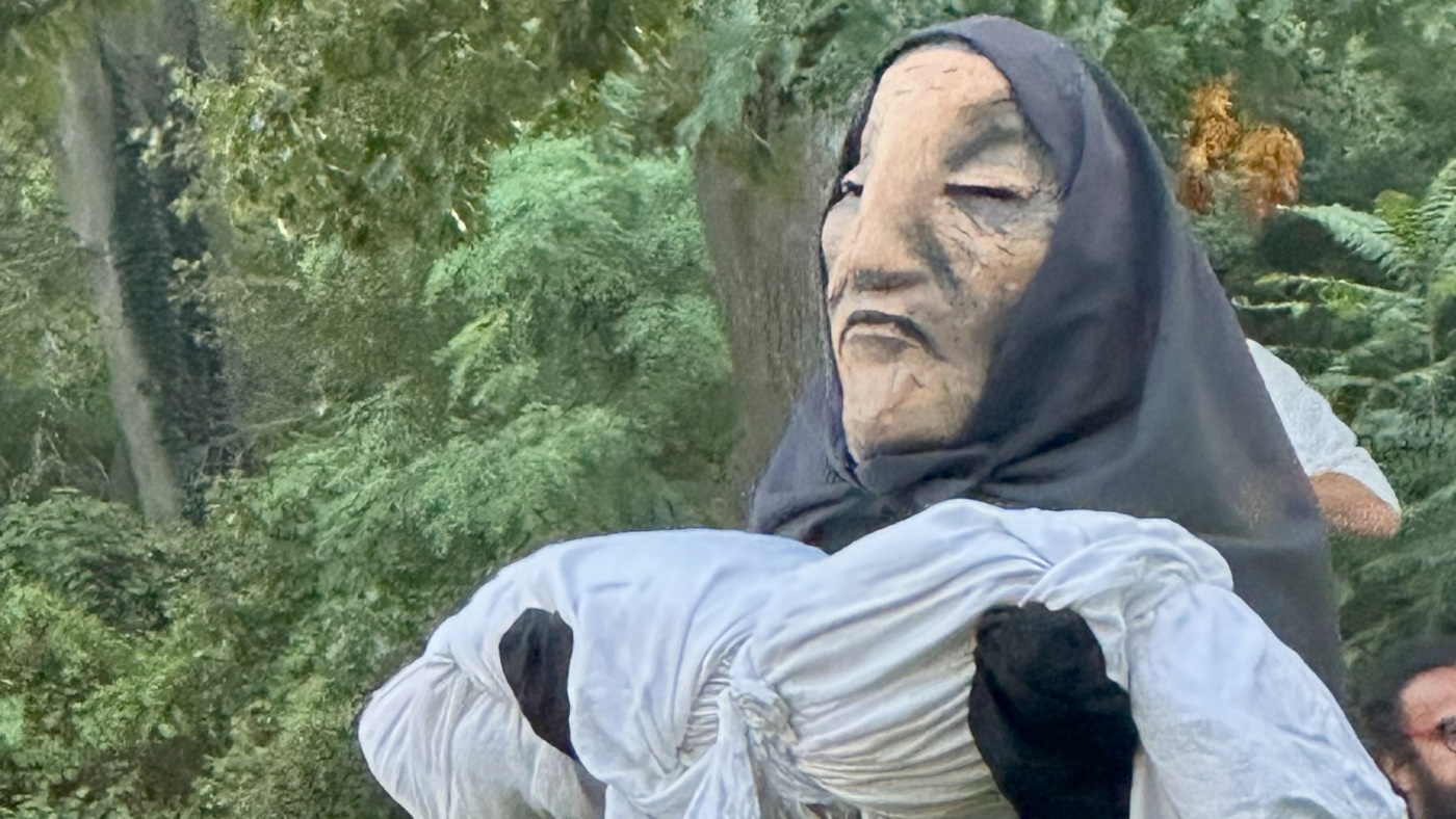 Le Théâtre du Pain et des Marionnettes continue de travailler pour « rendre la révolution irrésistible »