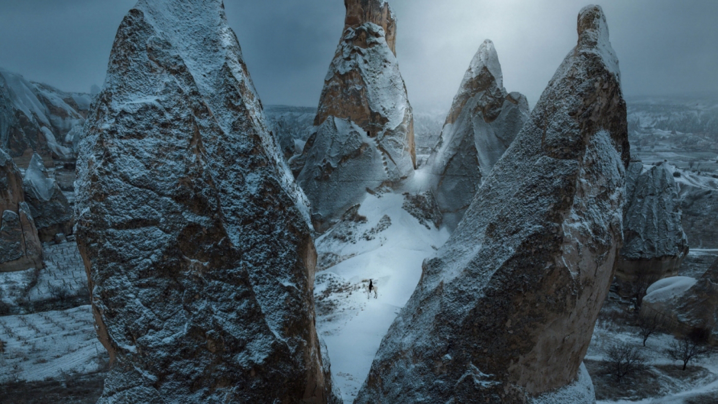 Les gagnants des photos prises par drone émerveilleront vos yeux : d'un cavalier de haut rang à une rivière sacrée