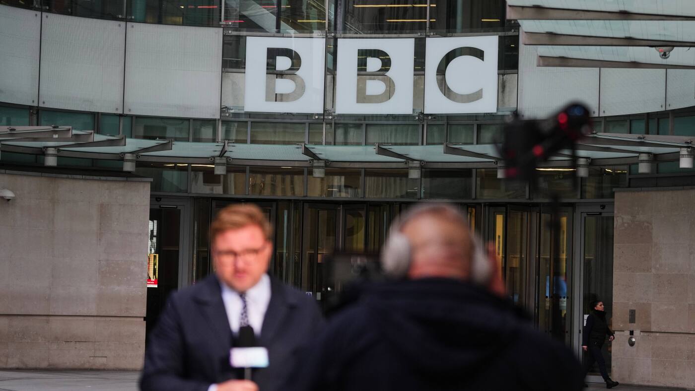 Procès de Trump à la BBC : un rapport bâclé, BritBox et du porno