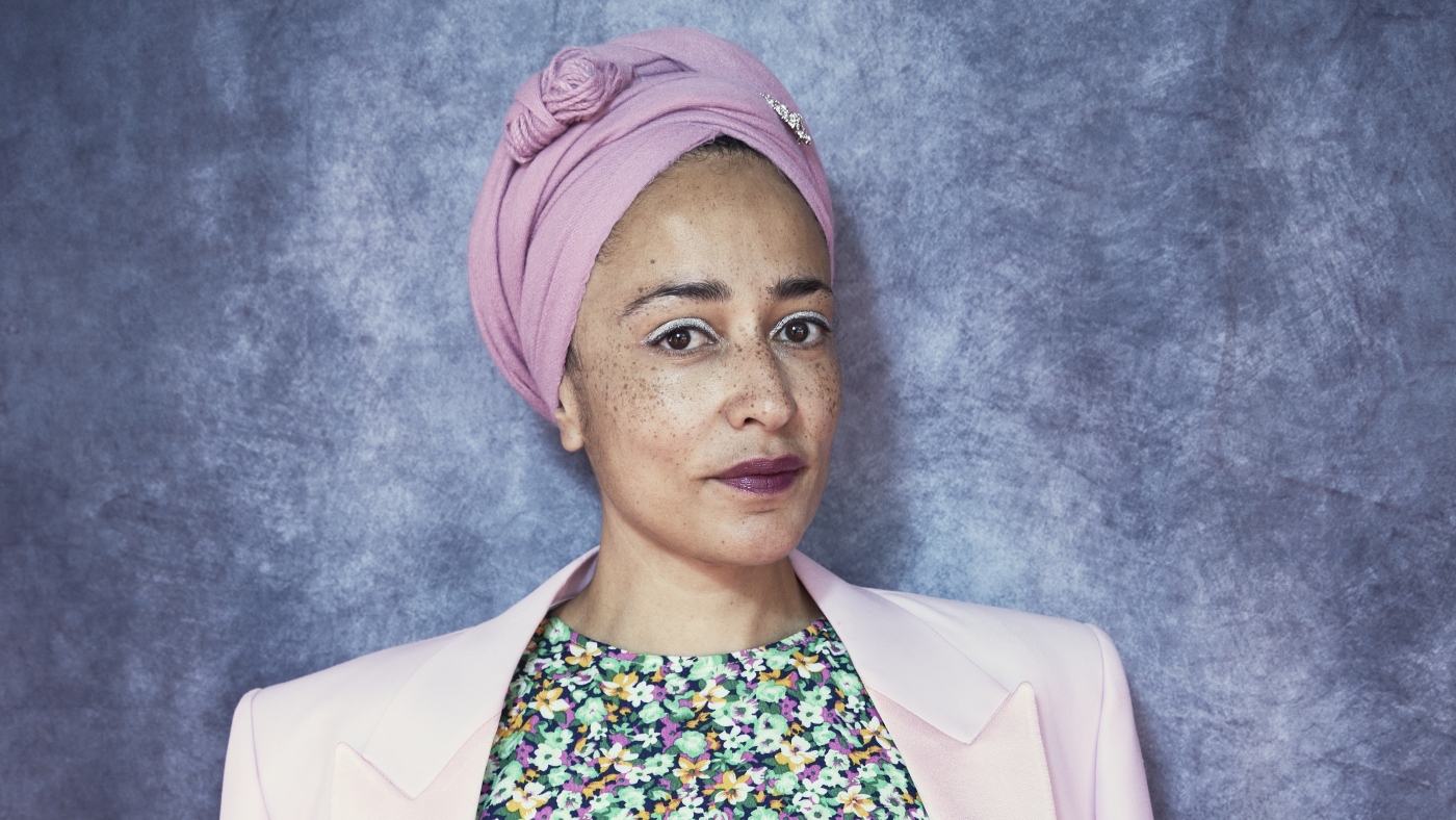 Zadie Smith prévient les jeunes : "Vous allez absolument devenir vieux"