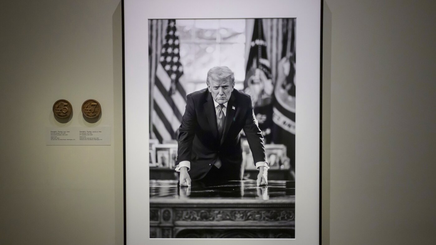 La National Portrait Gallery supprime les références à la destitution à côté de la photo de Trump