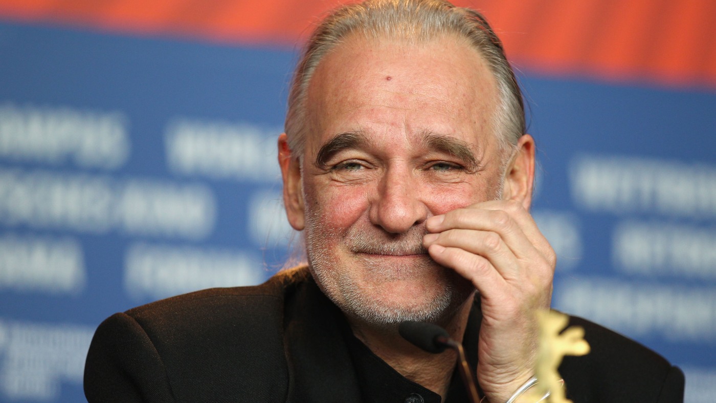 Le cinéaste hongrois Béla Tarr – connu pour ses films sombres et existentiels – est décédé
