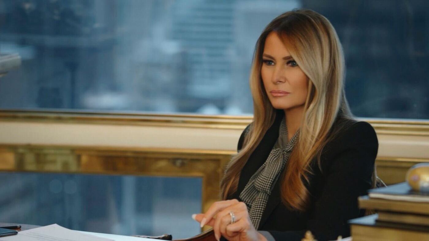"Melania" est le portrait aérographe et astronomiquement cher de la Première Dame d'Amazon