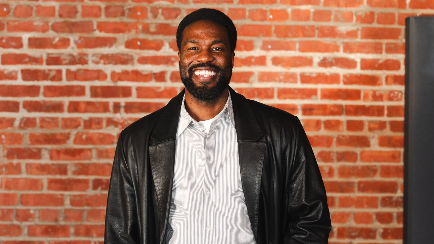 Yahya Abdul-Mateen II n'est plus un acteur en difficulté, il n'en joue qu'un à la télé