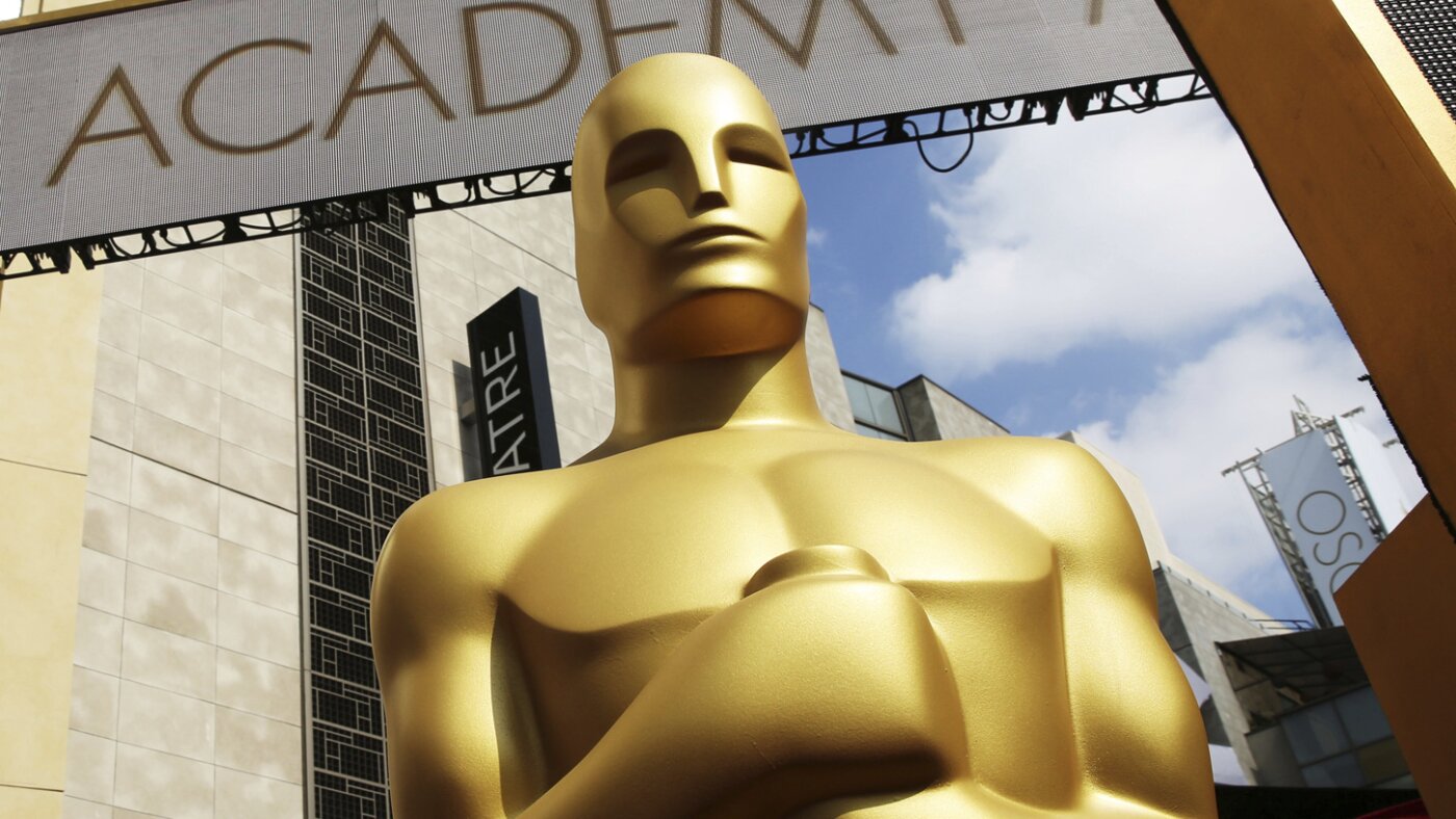 Et l’Oscar va à – attendez, pourquoi ça s’appelle un Oscar ?