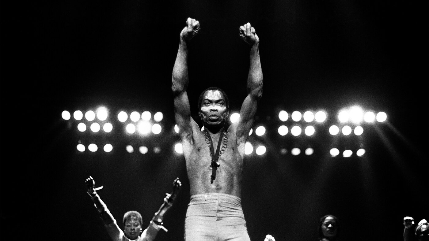 Fela Kuti est le premier artiste africain à entrer dans le monde du Rock & Temple de la renommée