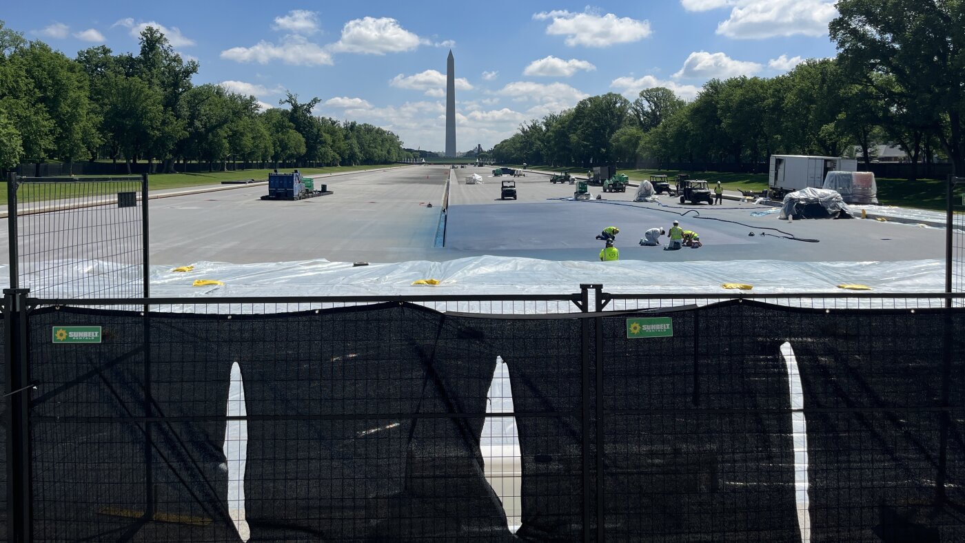 Le projet de piscine réfléchissante « drapeau bleu américain » de Trump suscite des réactions mitigées à Washington