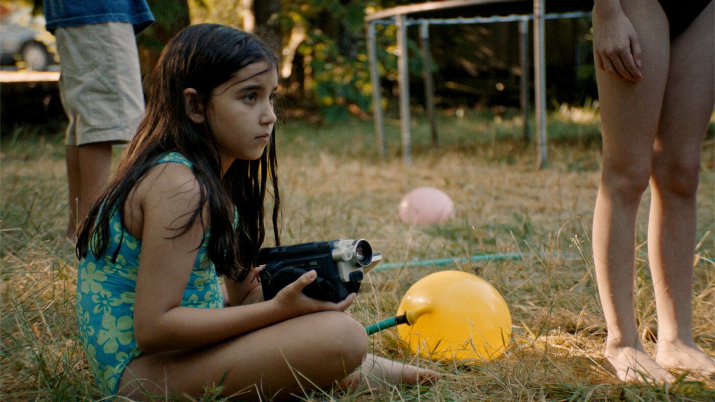 Une cinéaste reconstitue le passé troublé de son frère dans "Blue Heron"