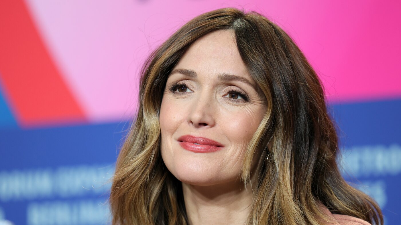 "C'est l'un de mes rêves", dit Rose Byrne à propos de son passage comique à Broadway
