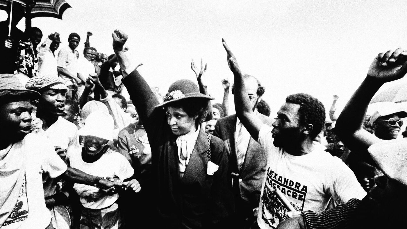 Un nouveau documentaire sur Netflix réexamine l'héritage controversé de Winnie Mandela