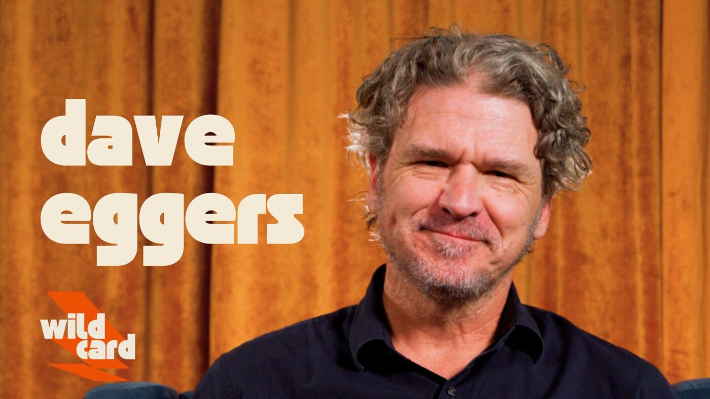 Dave Eggers explique pourquoi utiliser l'IA pour parler à votre place "est-ce un tel crime contre toi-même"