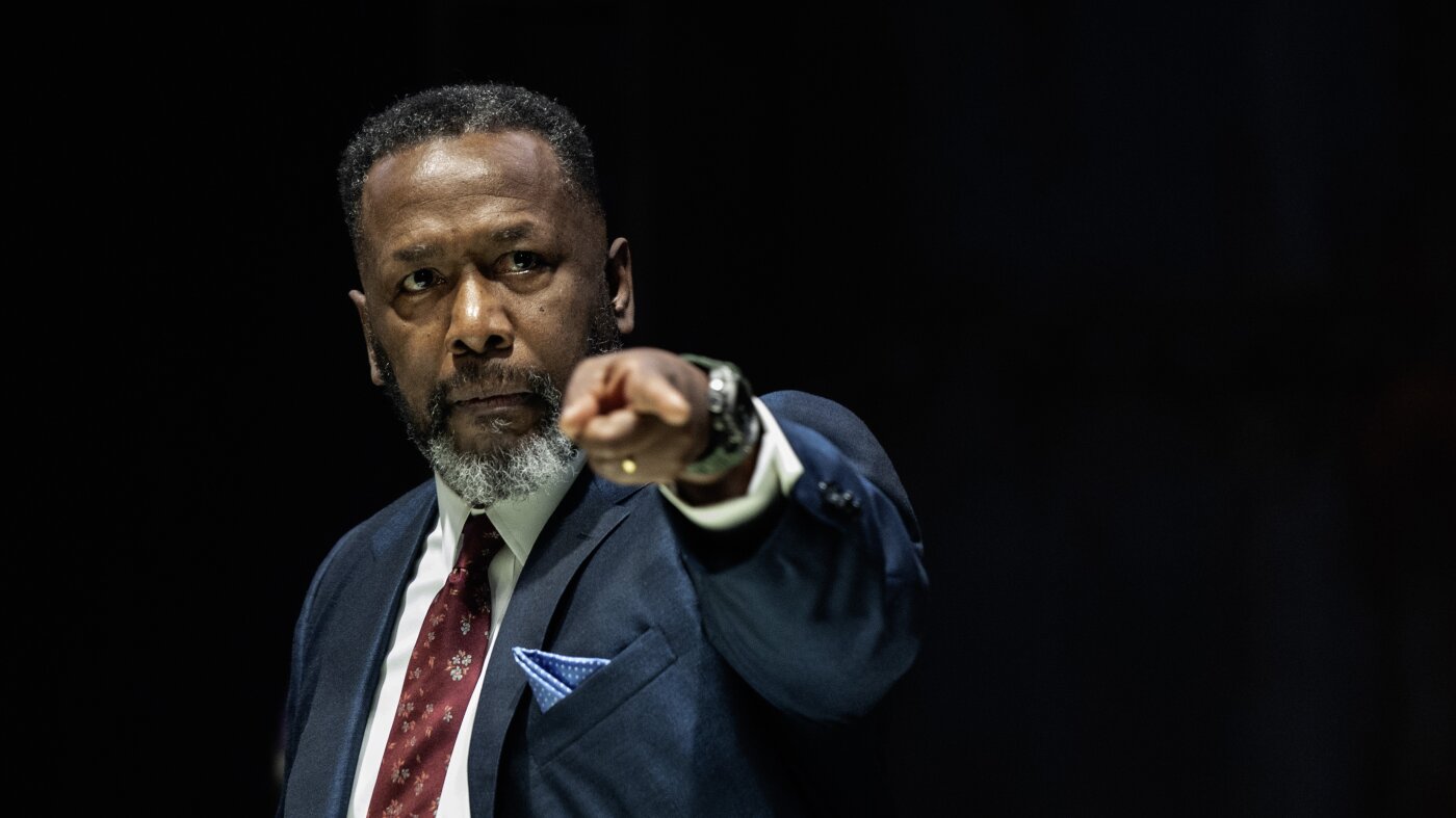 Travaillant dur comme toujours, Wendell Pierce vise un trio annuel : télévision, cinéma et théâtre