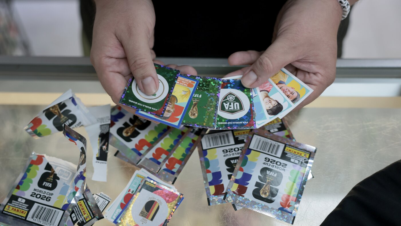 Une tradition mondiale de la Coupe du monde prend feu aux États-Unis : collecte d'autocollants Panini