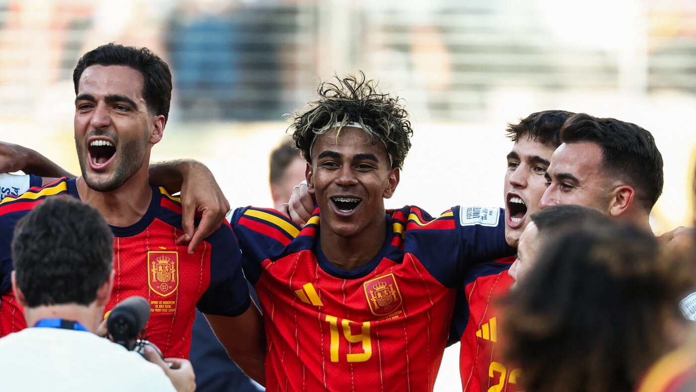 L'Espagne pourrait entrer dans l'histoire de la Coupe du monde : la première à remporter les trophées masculin et féminin consécutivement