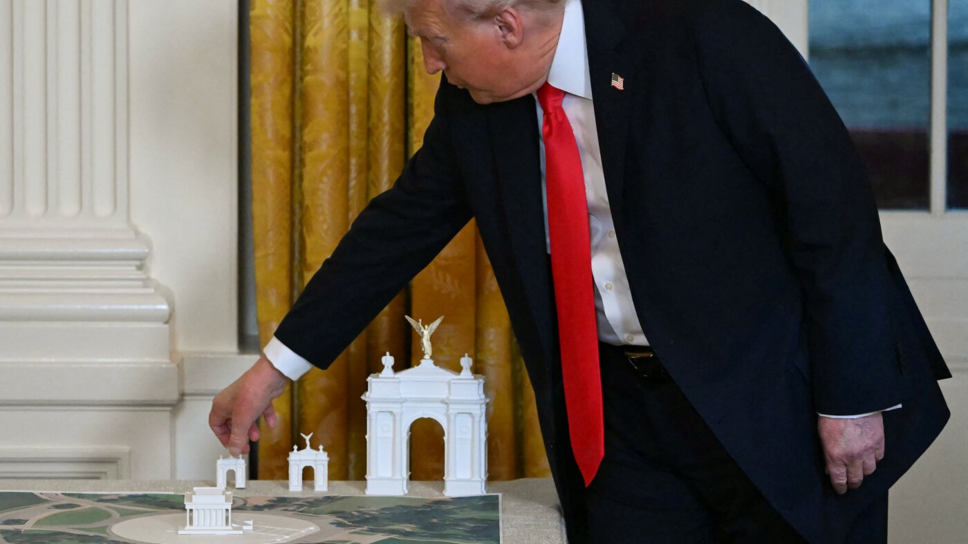 Le service des parcs affirme que l'arche de Trump obstruerait les sites historiques. Pourrait-il être déplacé ?