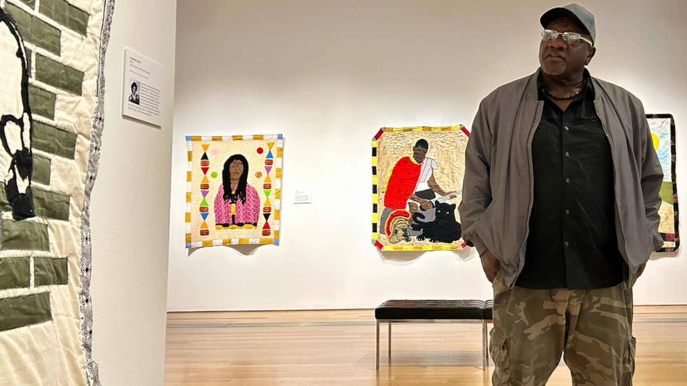 Condamné à mort à 17 ans et 68 ans, un artiste de courtepointe reçoit une exposition personnelle dans un musée