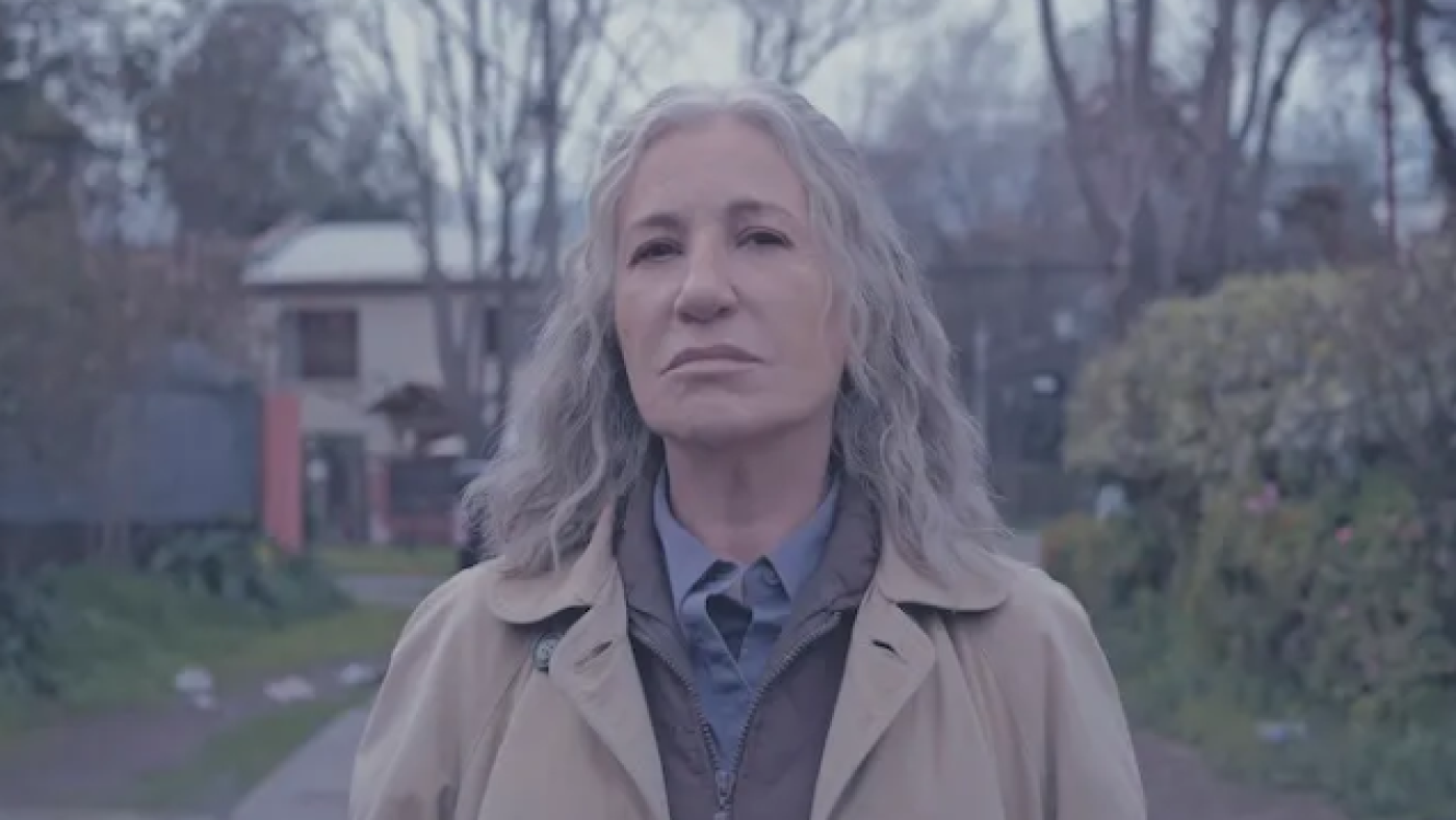Elle peut communiquer avec les fantômes. Voici ce qu'elle apprend des « Sad Dead »
